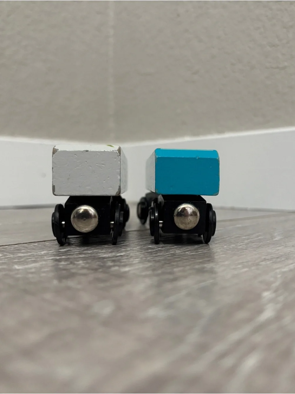 Battat Wooden Coaches - Blue & White
